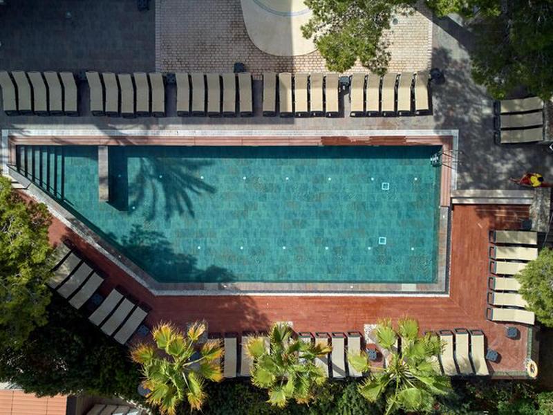 A8817DC72105475A404E85BF8EC7FE0D