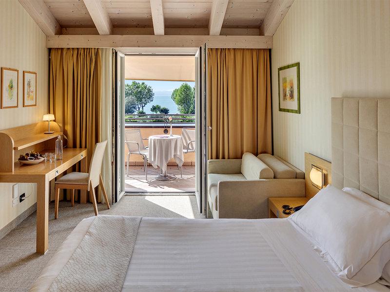 E85D06ABFC14E115A684E743D7ACE75D