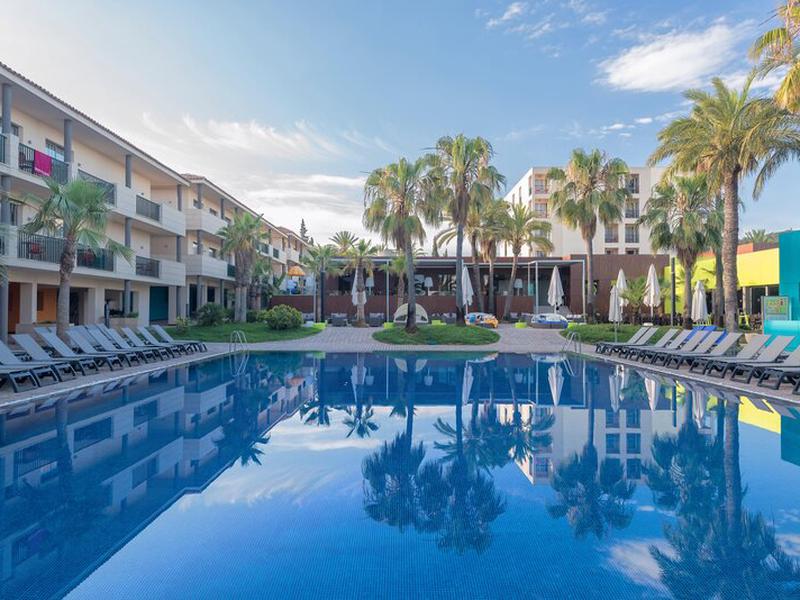 1257C7CC808C9F9051C8C4D7E9B0F91A