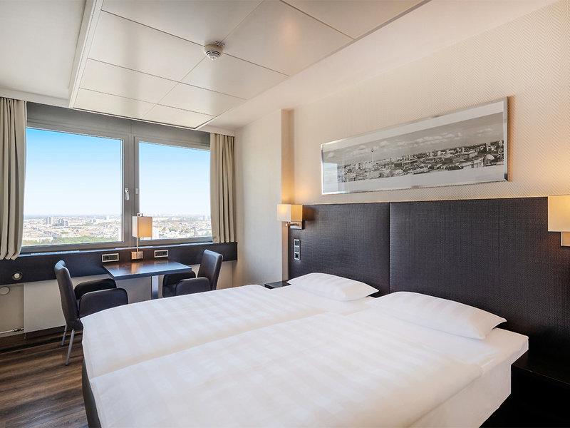 2DFEE7F7C543CAE8D479B03D7FB162DC