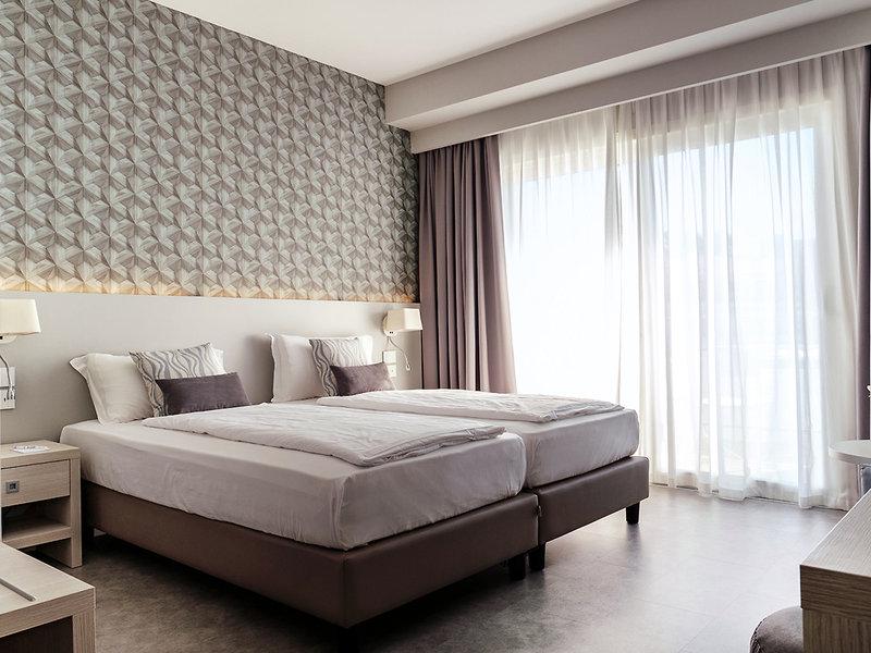 E11921B6D6C3C02A1071D0533850BC82