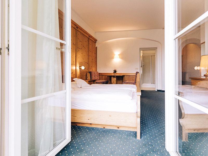 EE7CD589E047520938E9CEDC4818C8EA