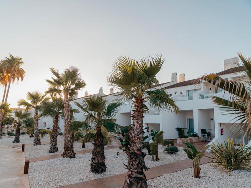 40114CA876487D0A37819360B08A22C2