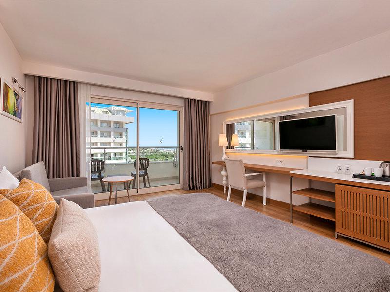 D13877657DBD6F0063866A4E10CA562F