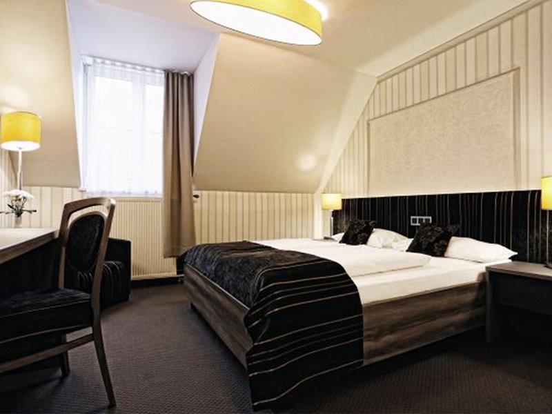 DC0B805E0C34DDB4595F3B986A0FA418