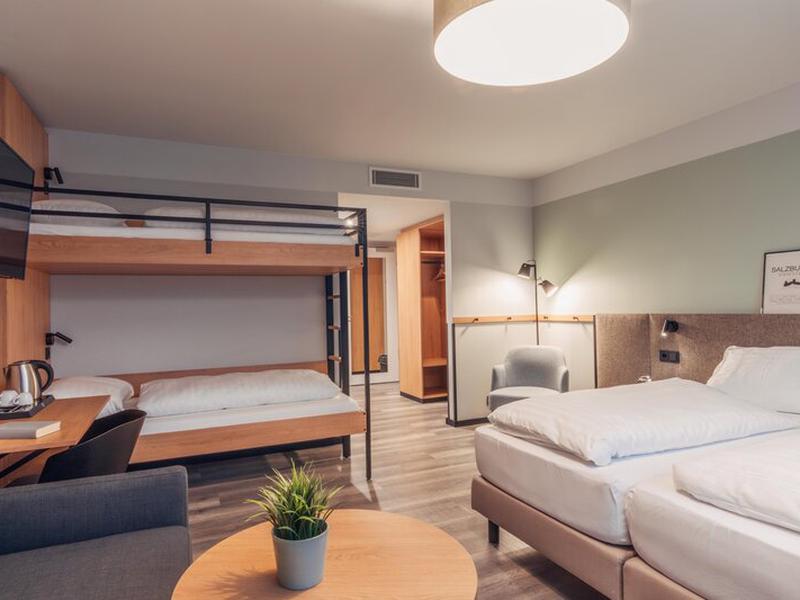 8DE14839ACE34019AC05A421E03BBA83