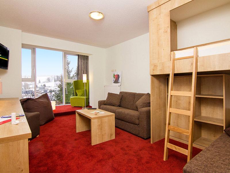 0EFE2F1202594D92CF1423C587C6602D