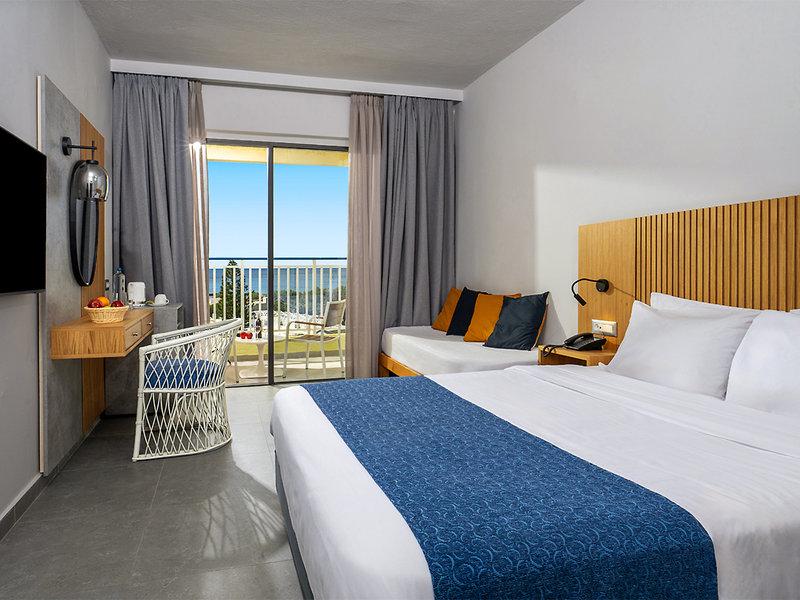 F858B4FEBAF074FEED8F7D9ADA5E2737