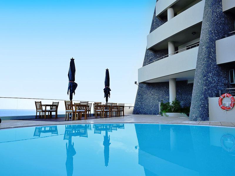 51EC5338E9AAB2BA2C254FC6AE6D34A1