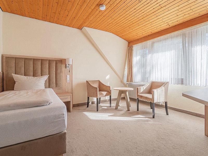 45F04B5C5FC571993E4B77CD61C9F70F