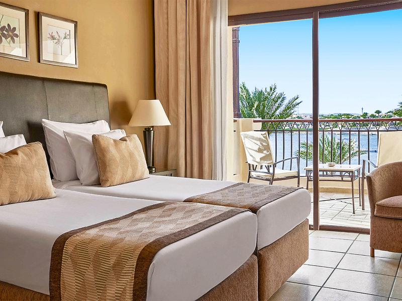 940E16AE42DF1D2FDDB3C4D1A5EA15E8