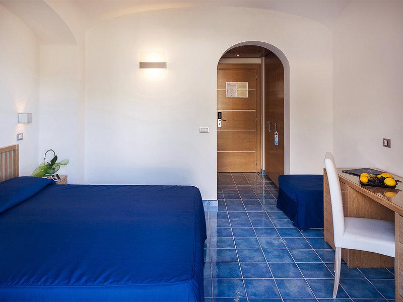 A4067A9D0E52A764A5FAF63F8911F1B5