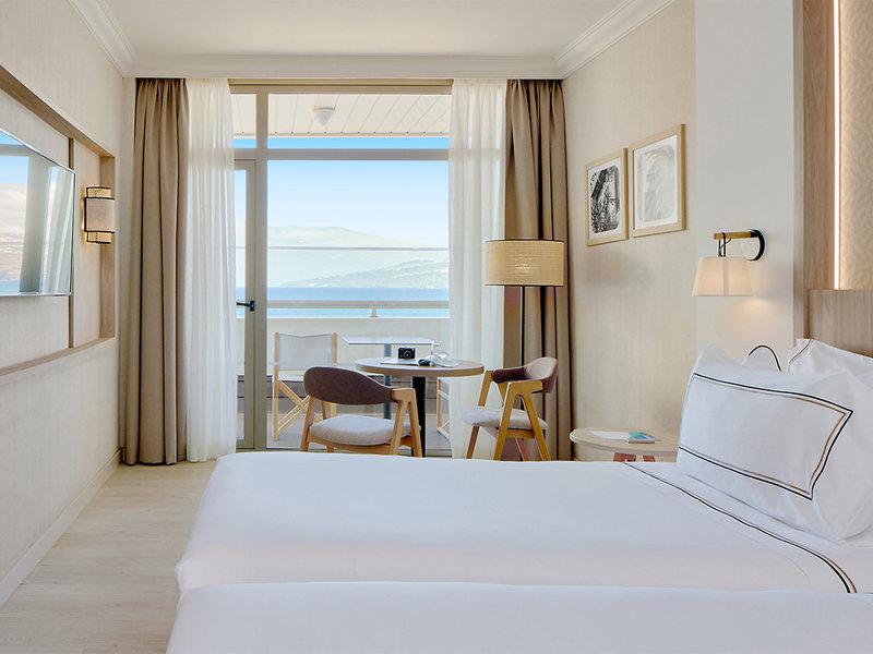 F74F8C8ED4DBED0F6D58AE013AAB4F27