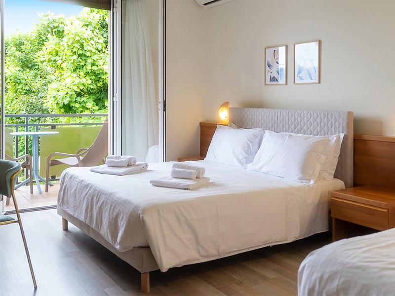 783978C360BC4C70090350459F3C2D7D