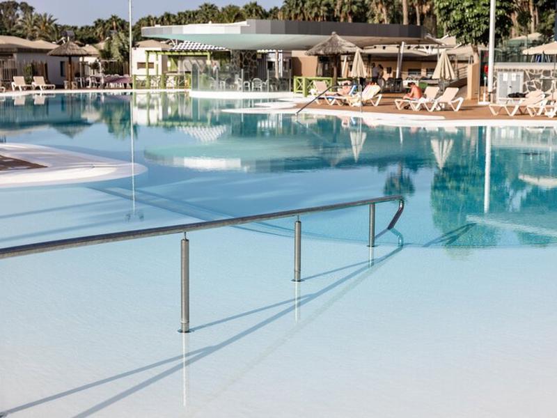 A7FFF86C08233B62F00A83B699CFDDE2