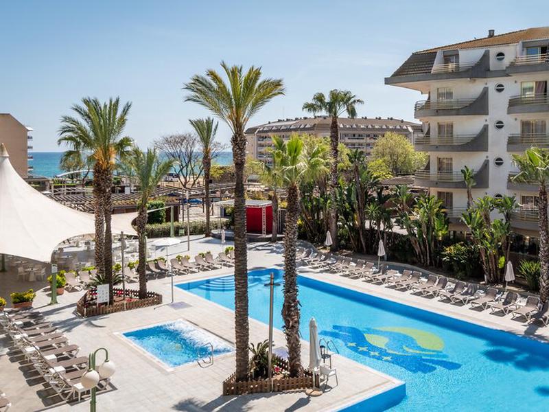 335DCDAD4CC6E49EEE7124A96492D194