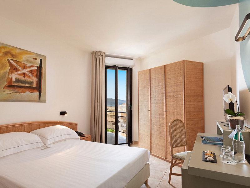 9A5526EB520357CC436741F9E58F38C8