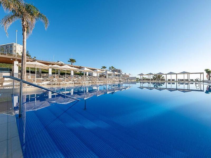 AE3BDCE2BA8466F49D4BB8E576338E29