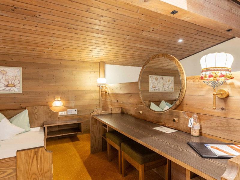 58AE05174B1C4B1426FCC33876B58E00