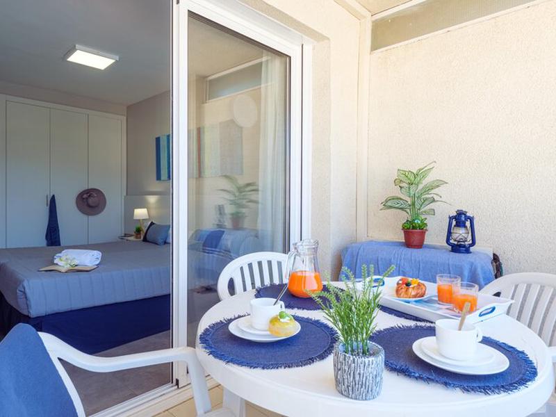 835A85F2F979D7CD96B7B0FE81B2A158