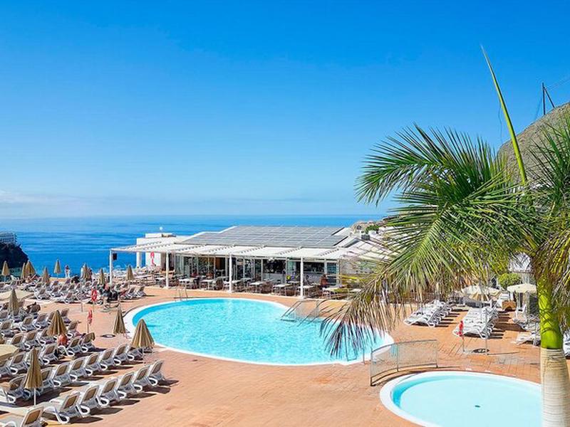 8B6D6A25347D3FC6D6D0CE4AD2926C12