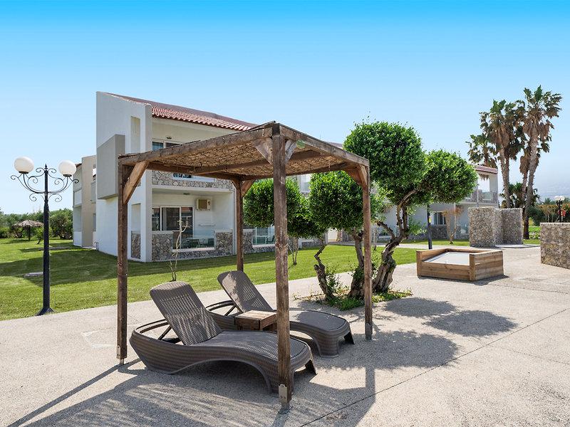 EE69E2E542244057025E7F86C6DEA945