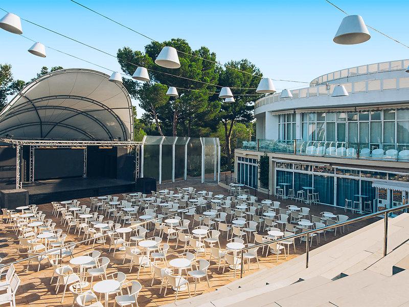 EBB7B7C8E673D650D53595CACFBEE4D2