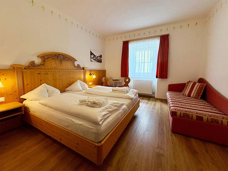 14896A2D0D279F3E97220D366E8E04A3