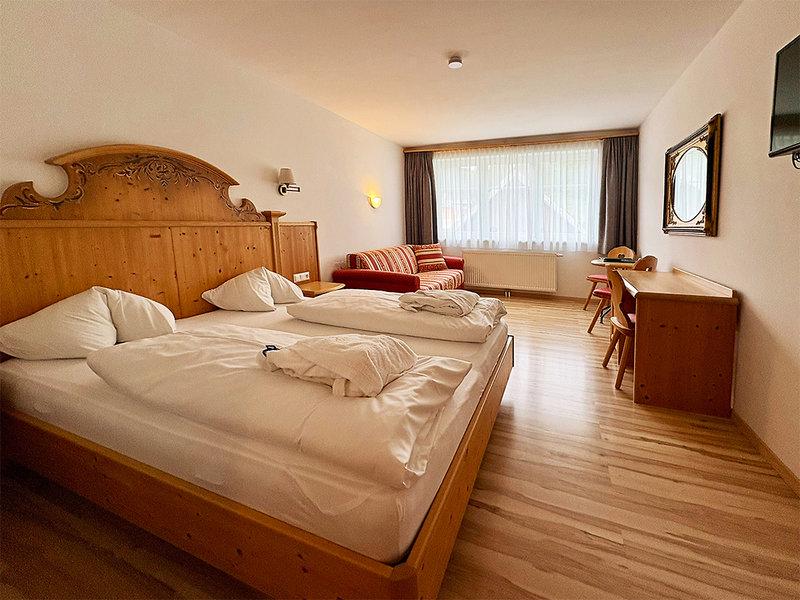 60E80D2B5832772C5F7BA15FE8B7813B