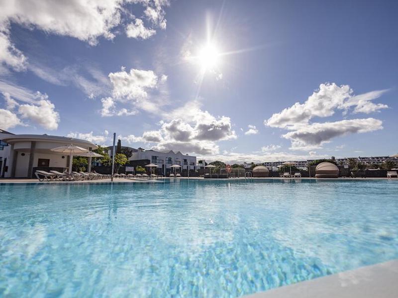 E26F23053AB0BADF9507FE7879FBB12A