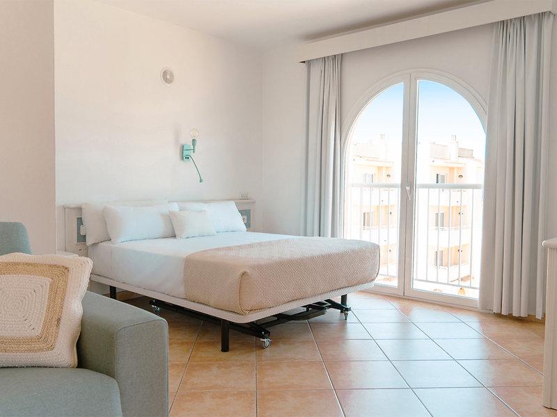 B15C862D2C0409022F1CA98A1F90434E