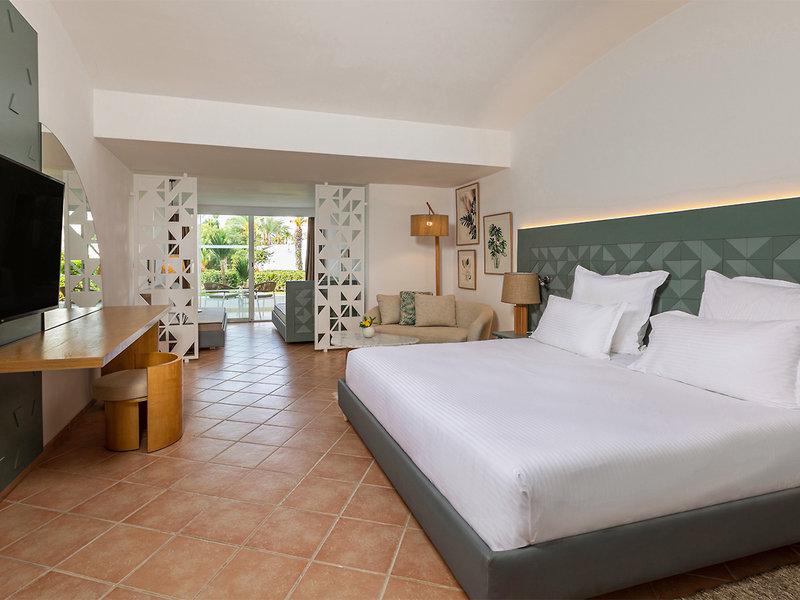 8CC0D61C6570188700EFE4258423F618