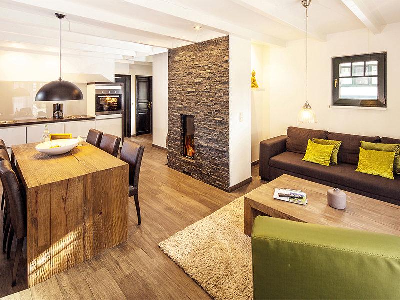 0B1F5F422BEE0B86E5F2AE29AFFA573B