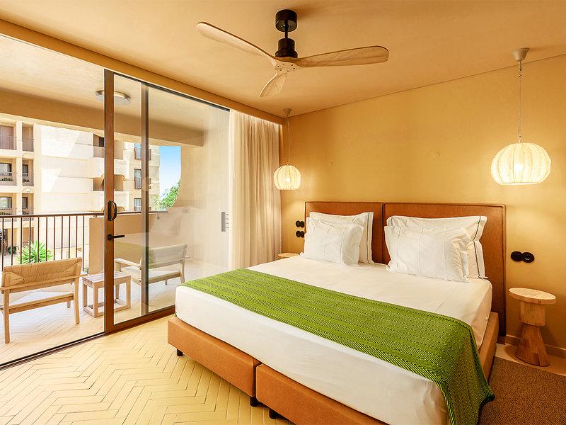 D92984FAE0961E24F8521C89EF760D7B