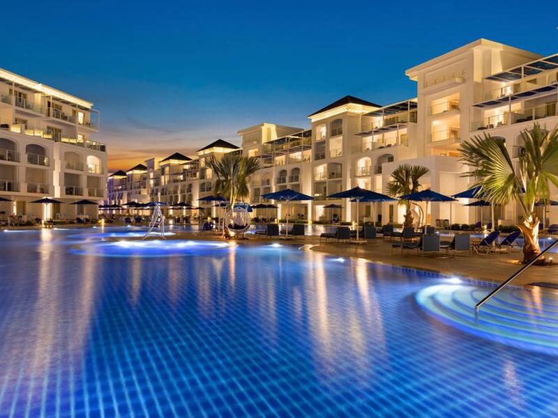 B5F5D672FE7841BAD9E6FF30C5566519