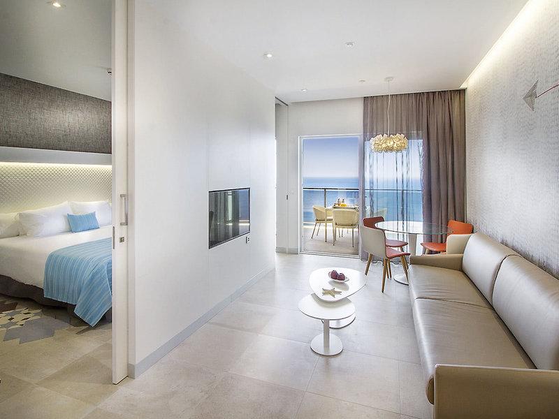 C3139332E3DA7D561EDC147AFCD1E848