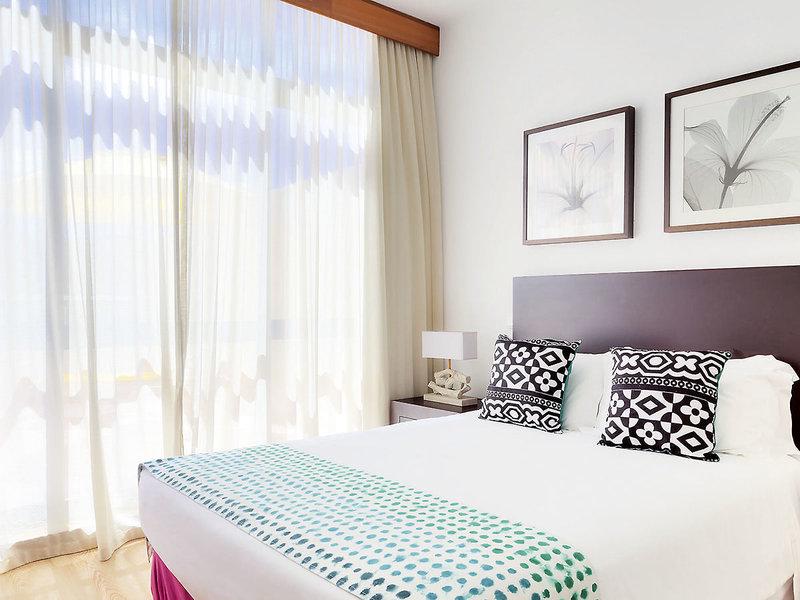 AA794CAB719FF488726C77EDE1D1E65C