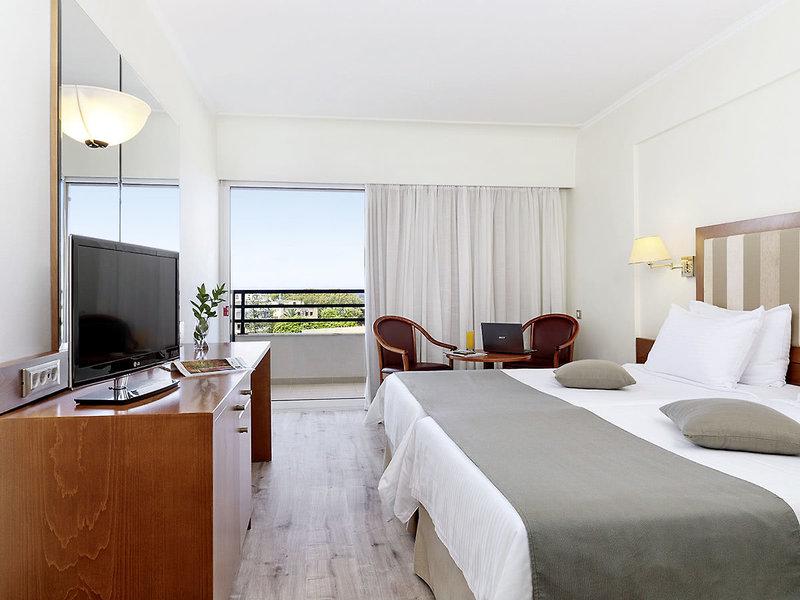 D151E11C67956D40C3B7D72B26E87CAB