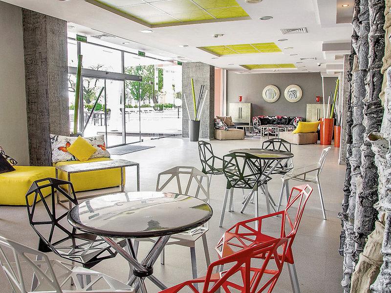 C12DAB6EC40D4E4F19B7C3B8C599EE28