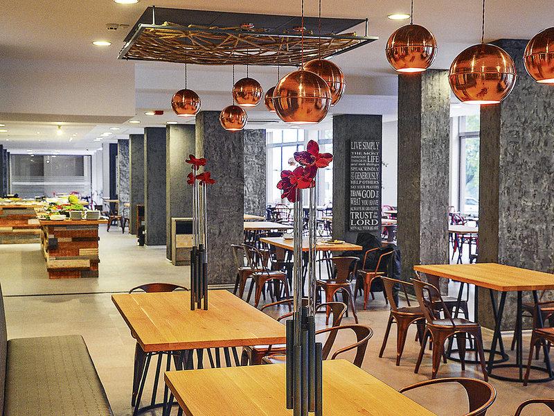 6C77181A7B0F36A9E49DBCD45BD8E3F8