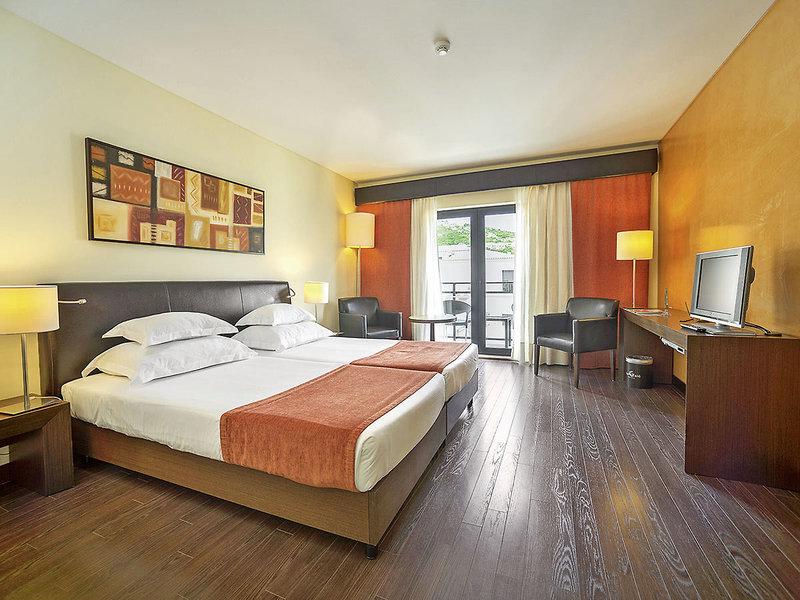 F33E28995FBBC49C2E084625B4BC322D