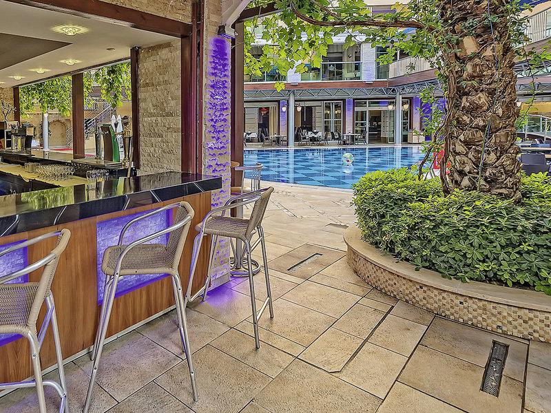 C1E85AF2A8779FE28B2E7CBA0E30F0CA