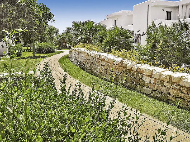 D4CDA38525B95C31220E2CF4D00A3671