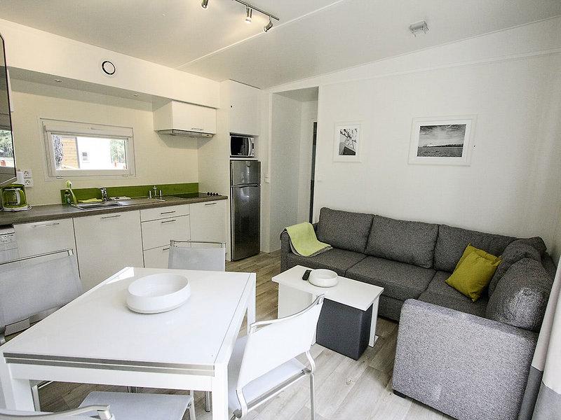 AD136F03EE138DEAAD0572A08C71DF90