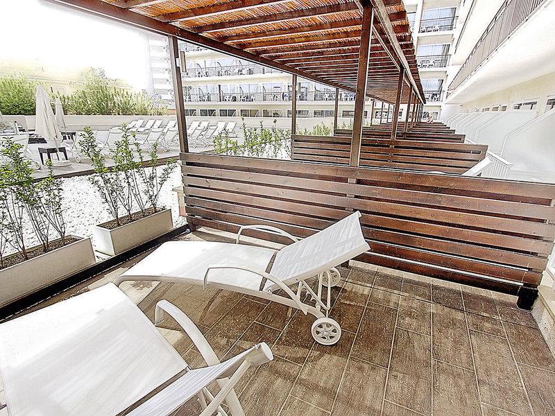 04F7C67CBABFBBD841FDAFF87AC93215