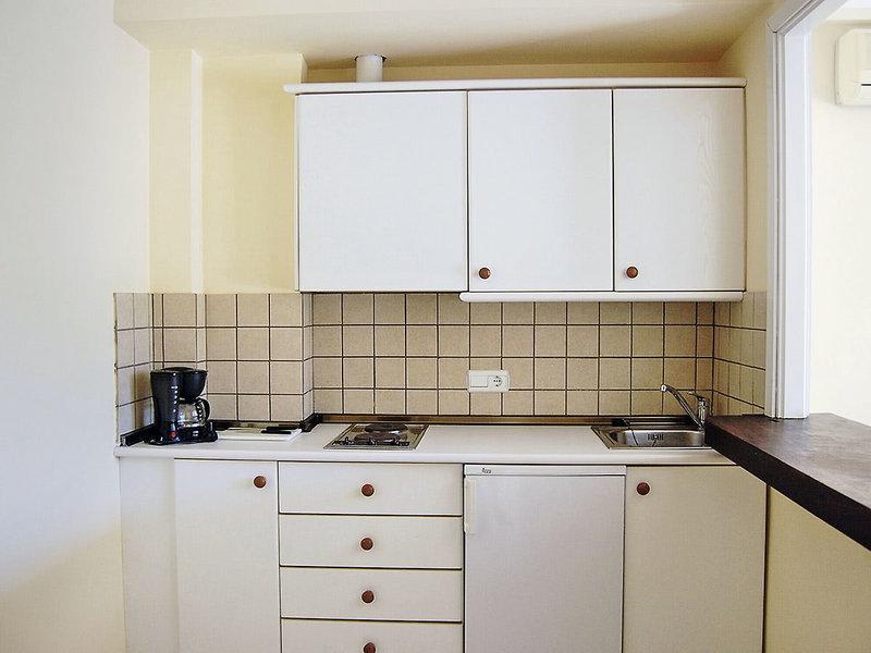 A4CF77F0246113566DFB191DE1714F25