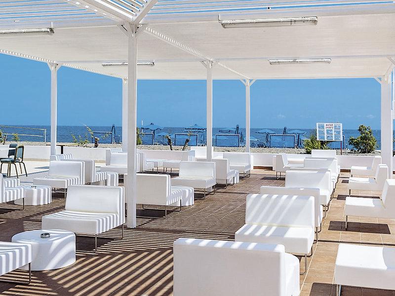 D666DA8510D641BAD948CE80A7C843A7