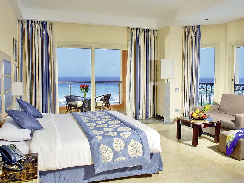 0710EE560F0441C95A7FAEB41FCCFAFA