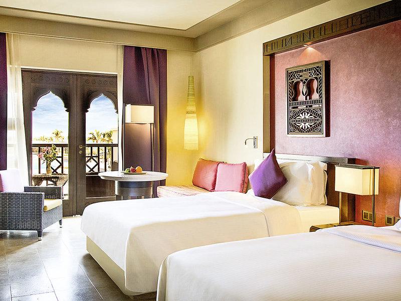 EA658428E4AC40265EB58A605D8C7611