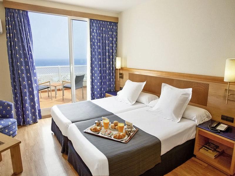 56A8C91B650E47FF17606C00B1BD1D03